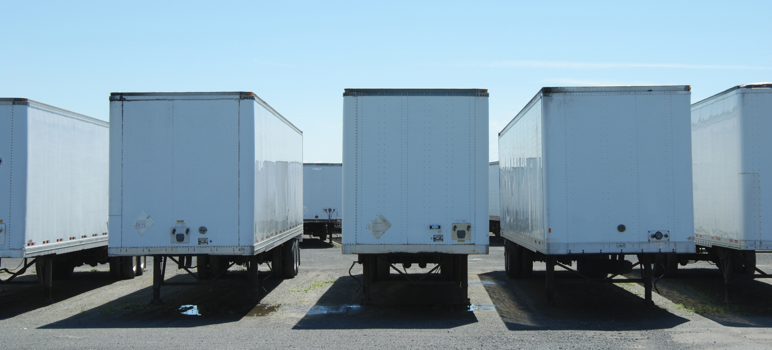 Buchanan Logistics trailers ready to hook up to a drivers truck and deliver freight.