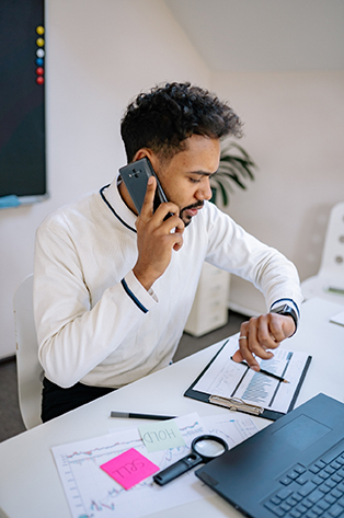 Freight broker services coordinating truckload shipping capacity through a nationwide carrier network.