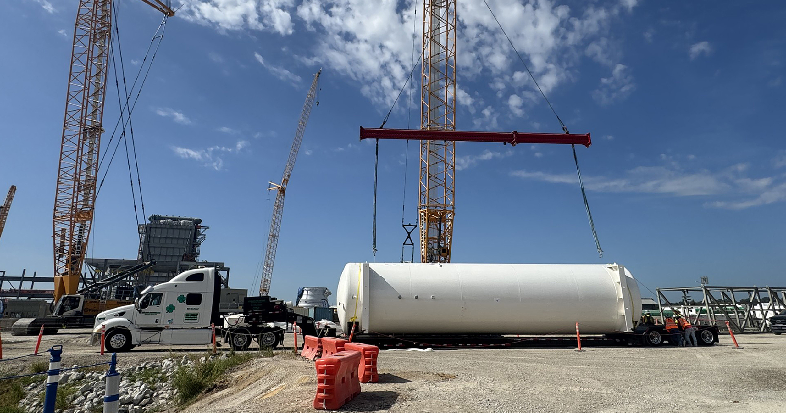 Oversized Aqueous Ammonia Storage Tank Transport