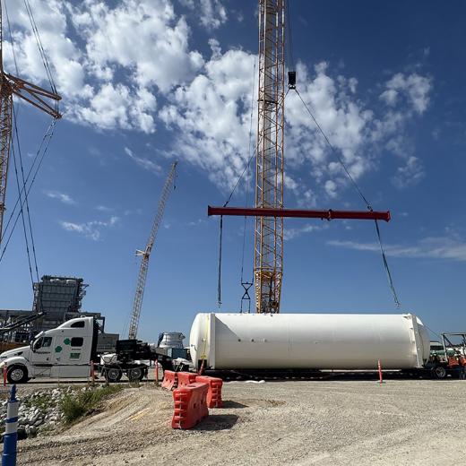 Oversized Aqueous Ammonia Storage Tank Transport Oversized Aqueous Ammonia Storage Tank Transport