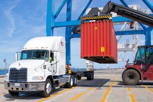 Buchanan Logistics will transport your drayage container from port to rail to store. Buchanan Logistics will transport your drayage container from port to rail to store.