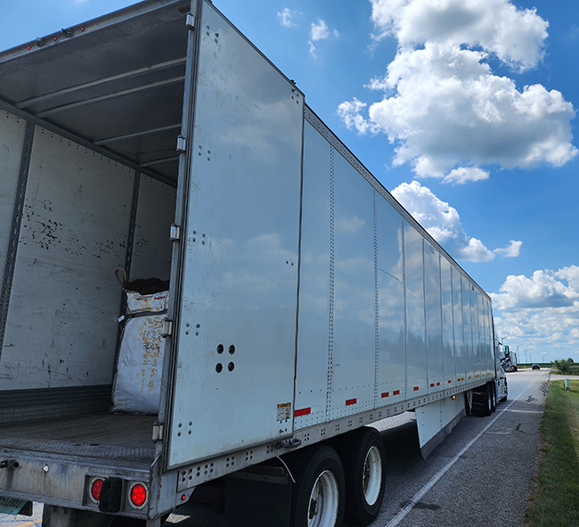 Buchanan Logistics, Inc. arrange freight transport for dry van, flatbed, and many other types of trailers.