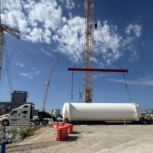 Oversized Aqueous Ammonia Storage Tank Transport Oversized Aqueous Ammonia Storage Tank Transport