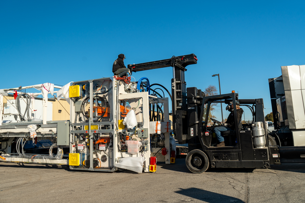 Buchanan Logistics Thermoformer Delivery to Fort W