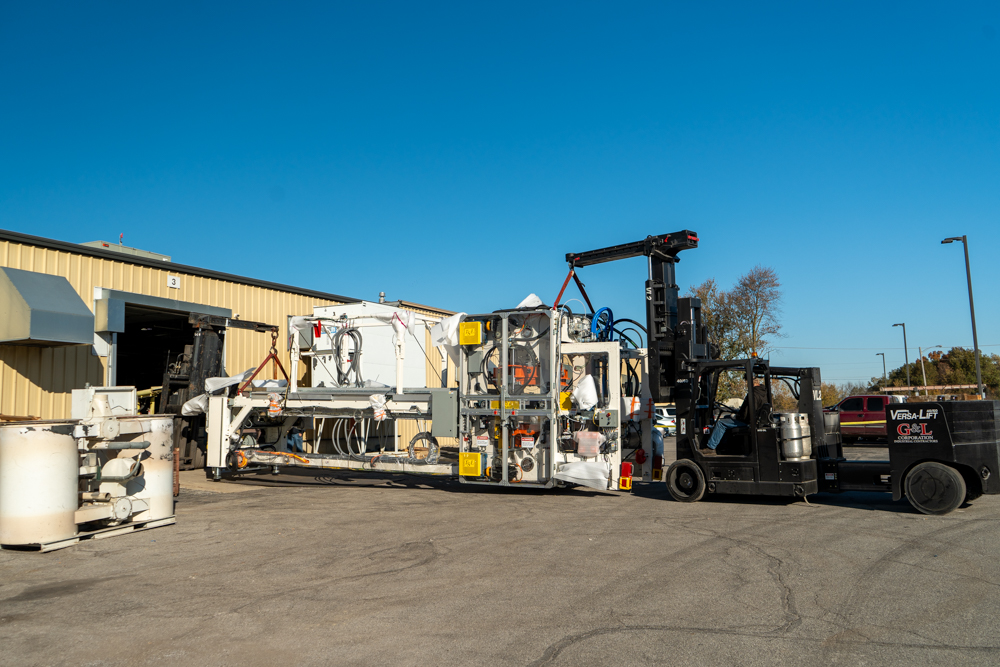 Buchanan Logistics Thermoformer Delivery to Fort W