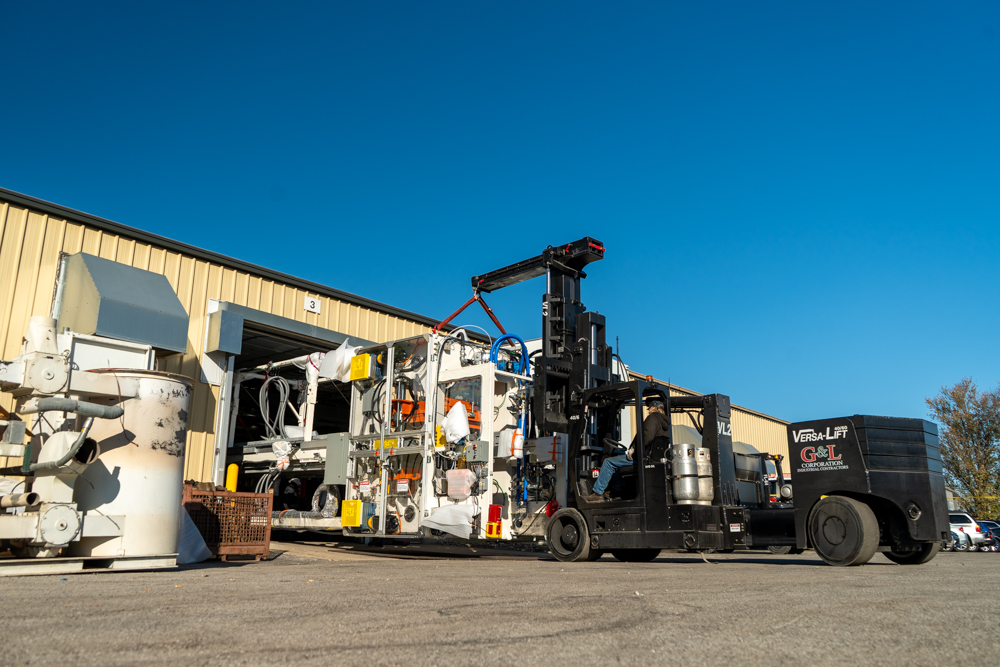 Buchanan Logistics Thermoformer Delivery to Fort W